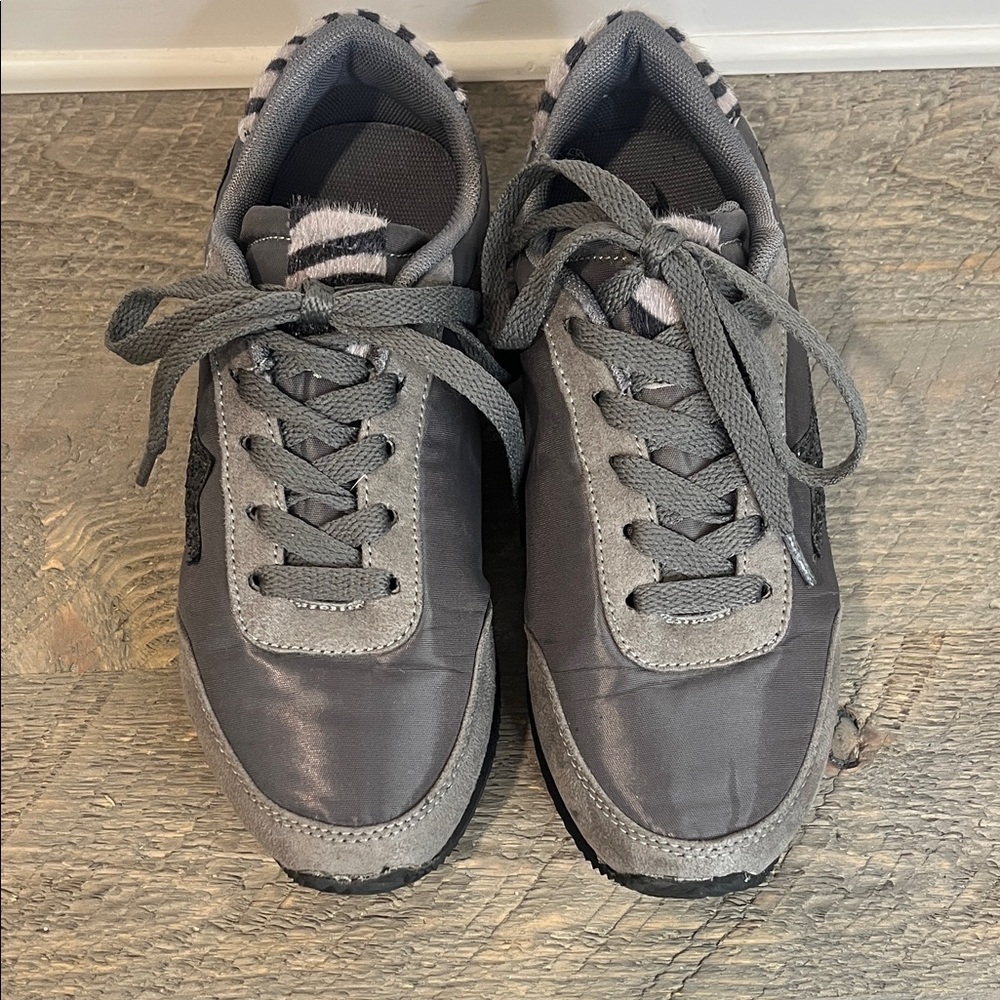 Very G Vintage Gray Star Sneakers - Size 6.5 - Picture 3 of 8